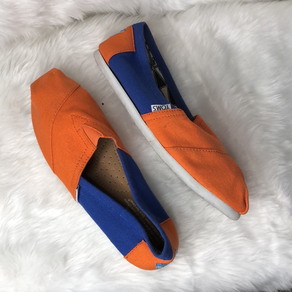 TOMS Size 7 - Womens